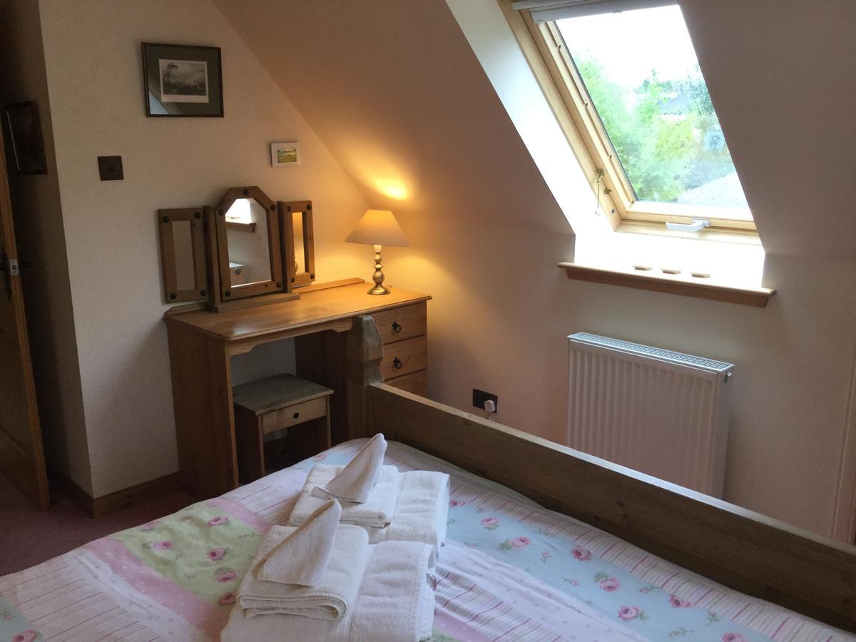 New Cottage 3 Bedroom Free Parking インヴァネス エクステリア 写真